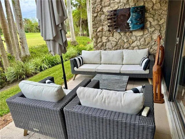 View of patio / terrace featuring an outdoor living space