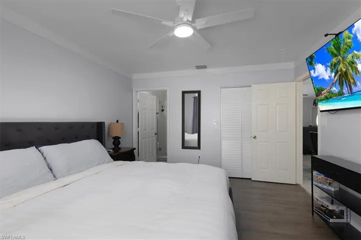 3825 Rose Ave - Main/Master bedroom View 3