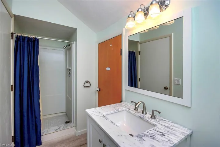 Upstairs_Guest_Bath