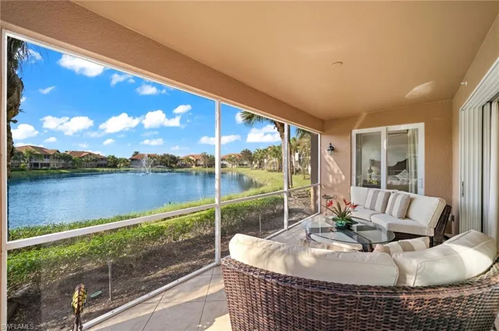 6652  Alden Woods  CIR, Naples, FL 34113