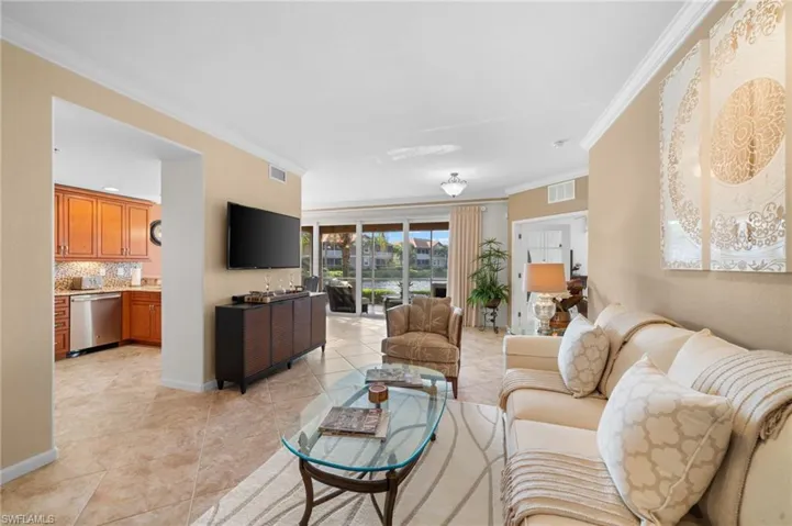 6652  Alden Woods  CIR, Naples, FL 34113