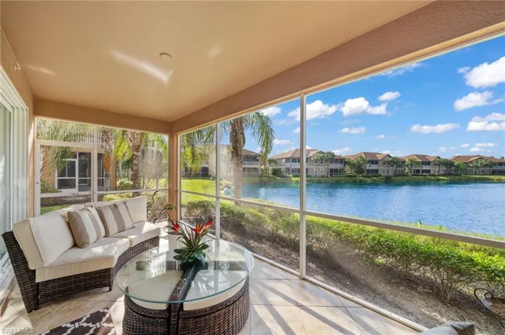 6652  Alden Woods  CIR, Naples, FL 34113