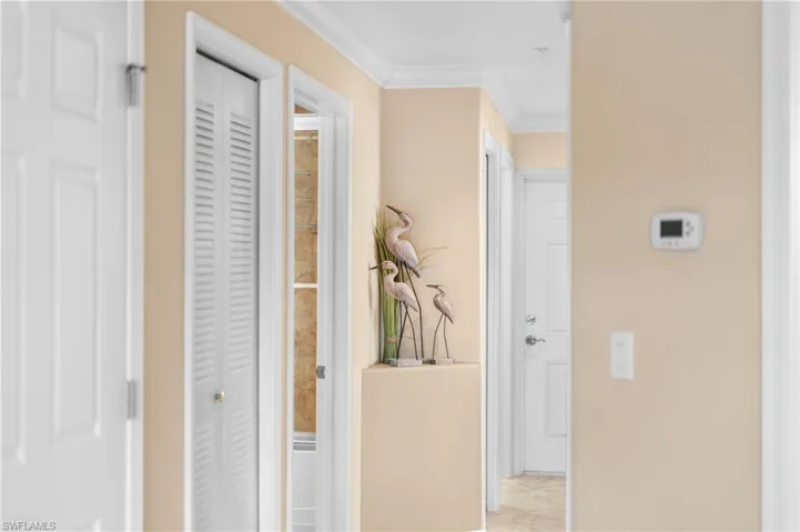 6652  Alden Woods  CIR, Naples, FL 34113