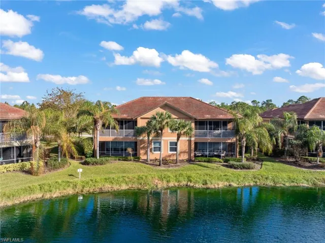 6652  Alden Woods  CIR, Naples, FL 34113