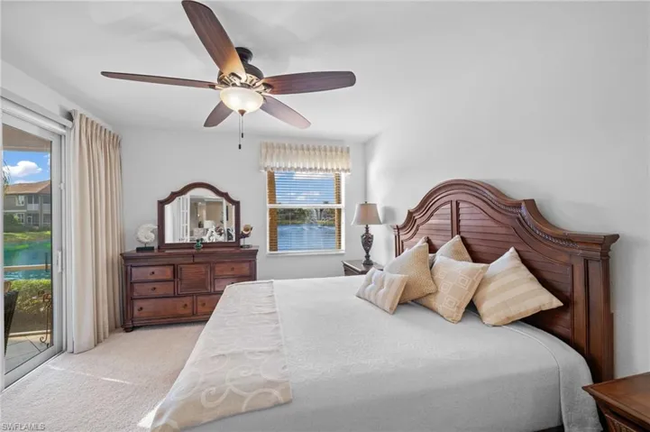 6652  Alden Woods  CIR, Naples, FL 34113