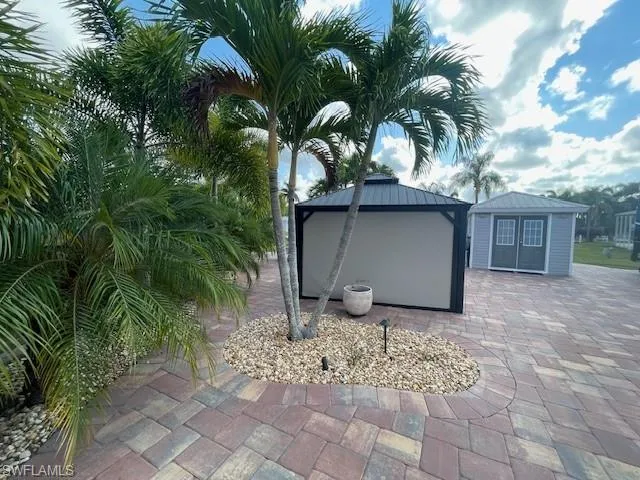 10008  RAMBLEWOOD  CT, Fort Myers, FL 33905