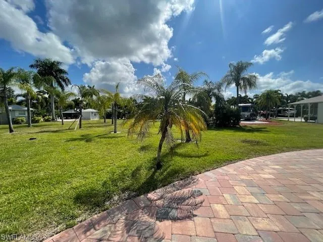 10008  RAMBLEWOOD  CT, Fort Myers, FL 33905