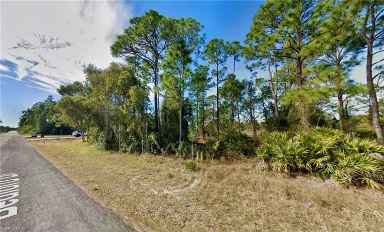 734 Bedford Dr, Lehigh Acres, Florida 33974