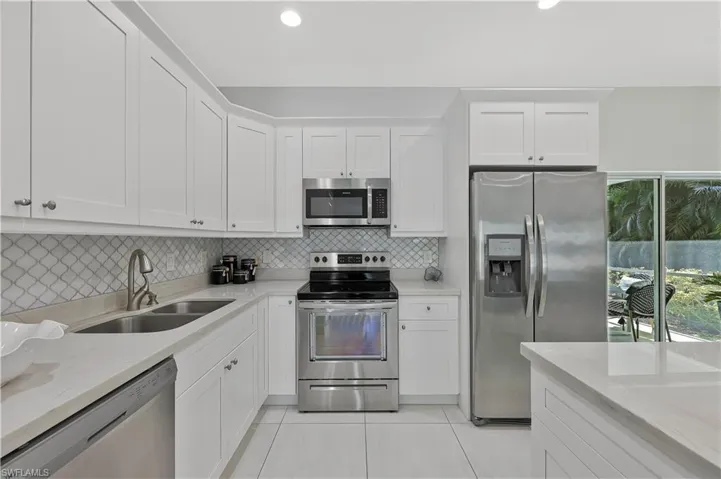 3892 14th St N, Naples, Florida 34103