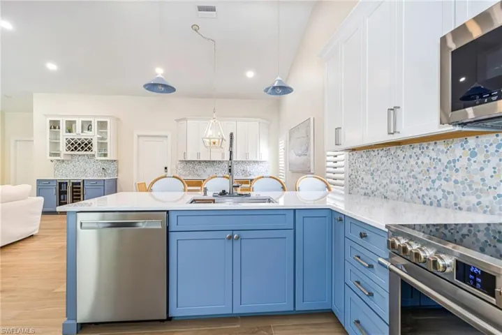 1374 Foxfire Ln, Naples, Florida 34104