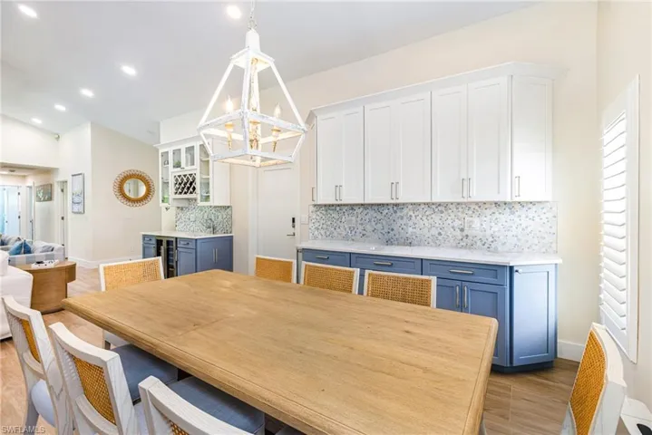 1374 Foxfire Ln, Naples, Florida 34104