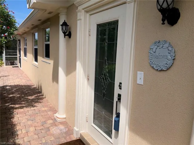 BEAUTIFUL GLASS ENTRY DOOR