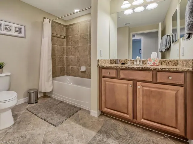 9114 Prima Way 102, Naples, Florida 34113