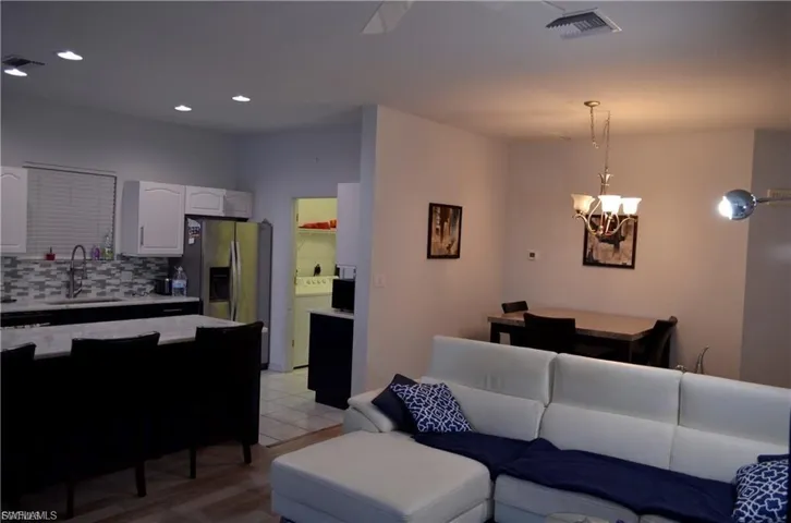 1702 Emerald Cove Dr, Cape Coral, Florida 33991