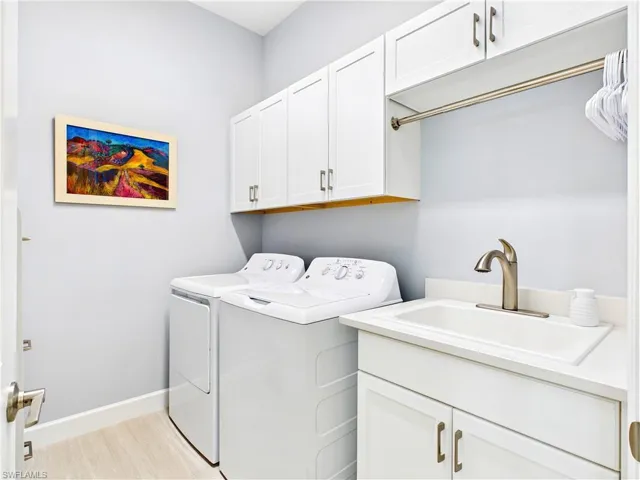 Laundry Room w/Laundry Tub