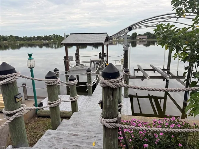 247 Se 6th St, Cape Coral, Florida 33990