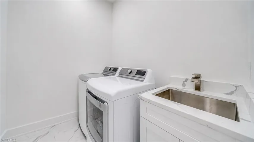 1447 Sw 1st St, Cape Coral, Florida 33991