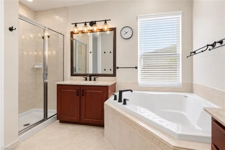 10487 Winged Elm Ln, Fort Myers, Florida 33913