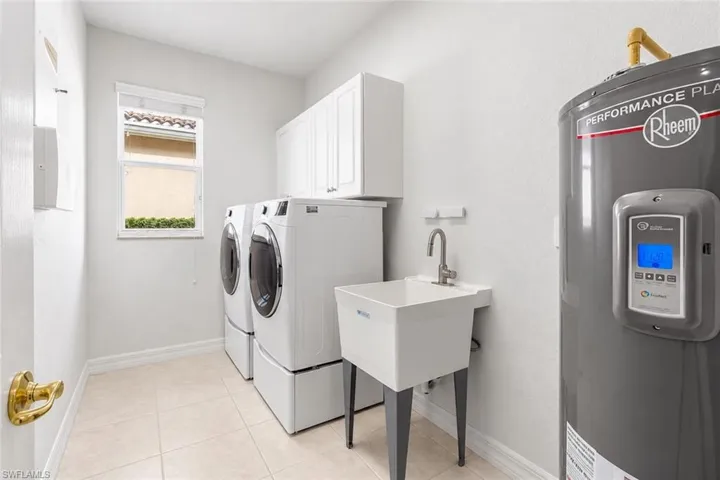 10487 Winged Elm Ln, Fort Myers, Florida 33913