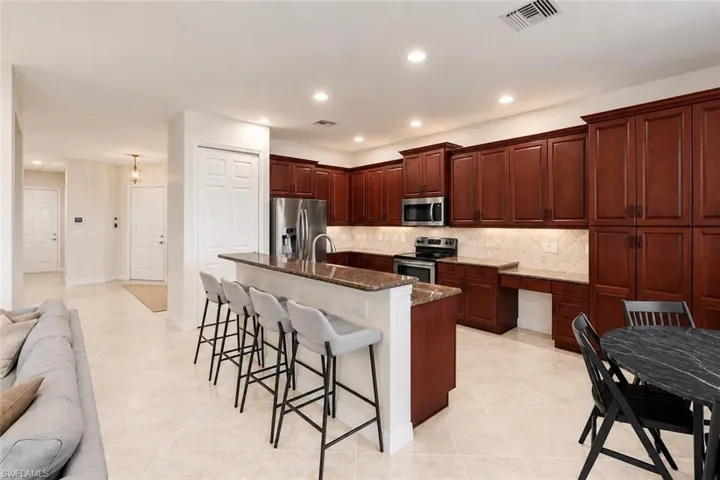 10487 Winged Elm Ln, Fort Myers, Florida 33913