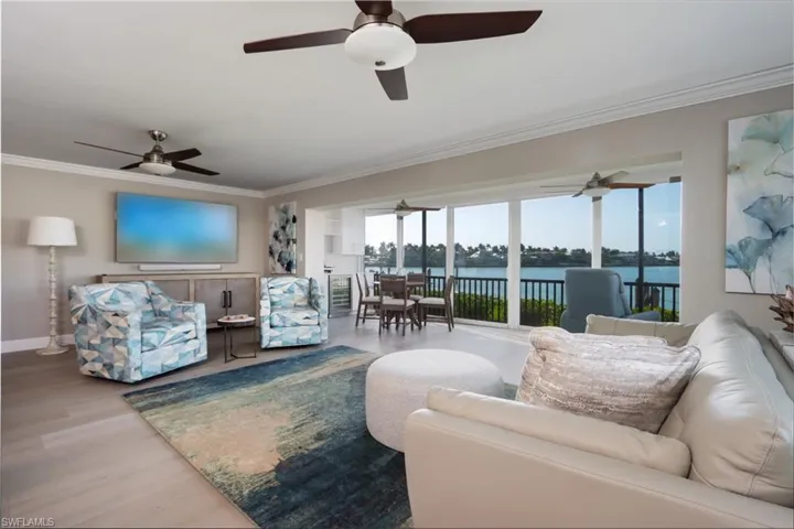 222  Harbour  DR, Naples, FL 34103