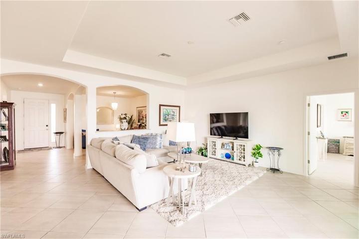3338  Menores  WAY, Fort Myers, FL 33905