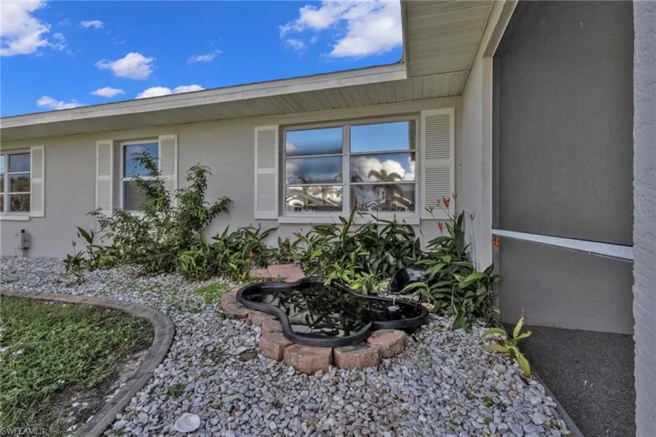 View of side of property