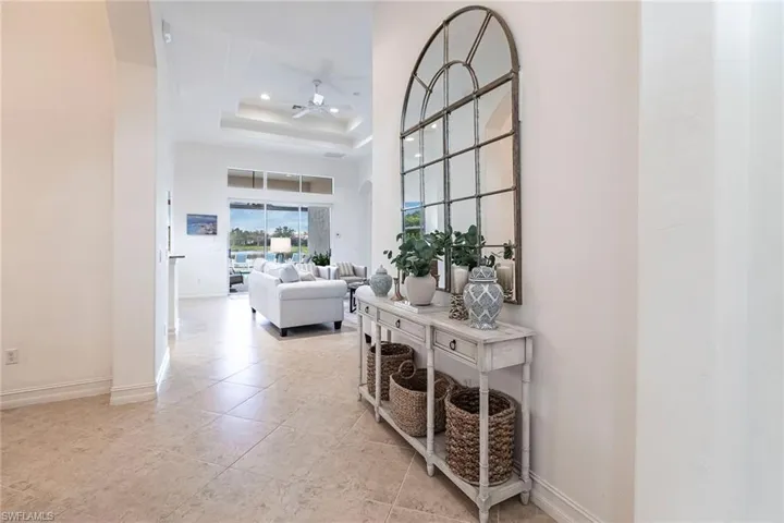 7863  Valencia  CT, Naples, FL 34113