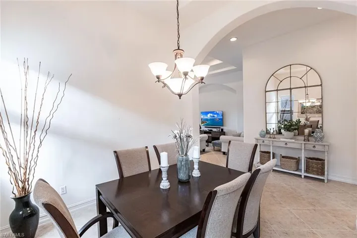 7863  Valencia  CT, Naples, FL 34113