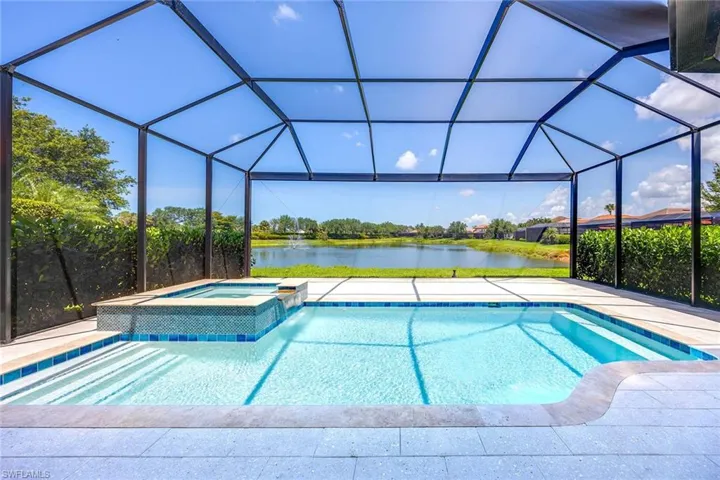 7863  Valencia  CT, Naples, FL 34113