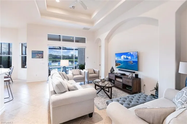 7863  Valencia  CT, Naples, FL 34113