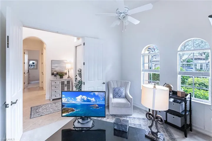 7863  Valencia  CT, Naples, FL 34113