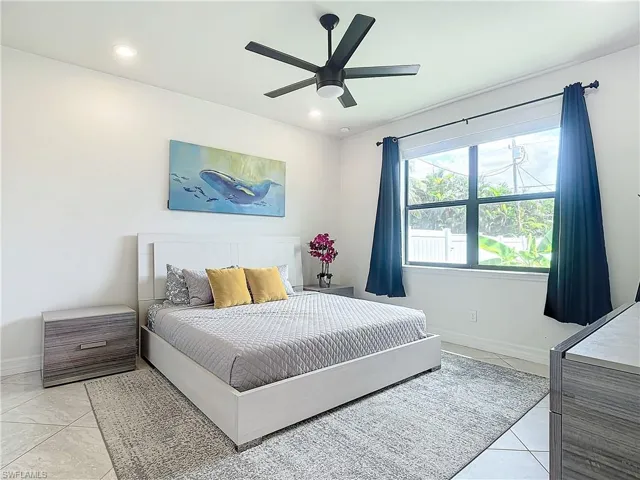 Bedroom with ceiling fan