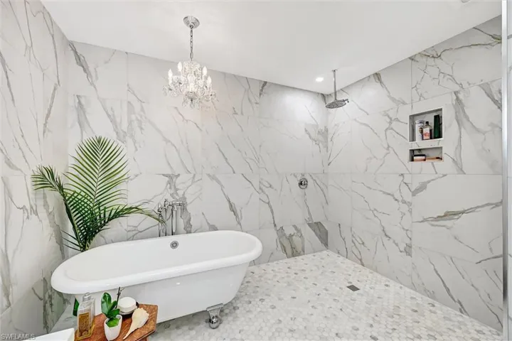 535 Augusta Blvd 4, Naples, Florida 34113