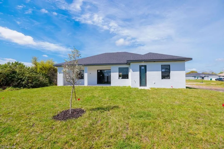 2211 NE 22 PL, CAPE CORAL FL 33909