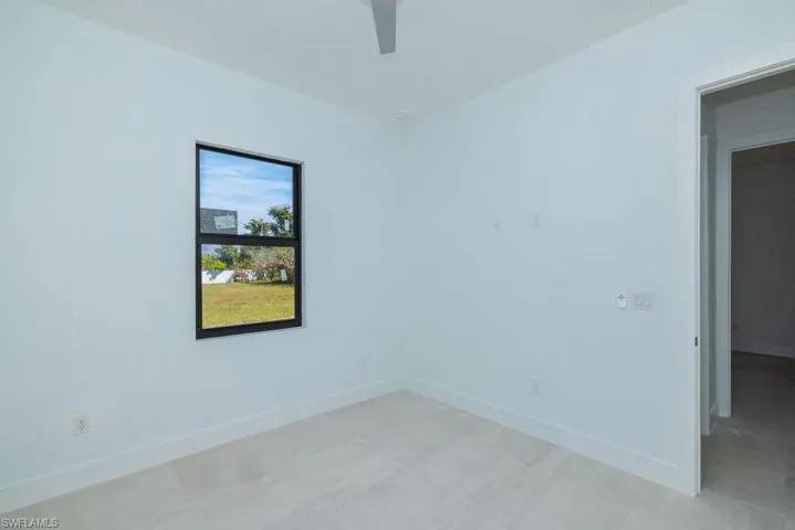2211 NE 22 PL, CAPE CORAL FL 33909