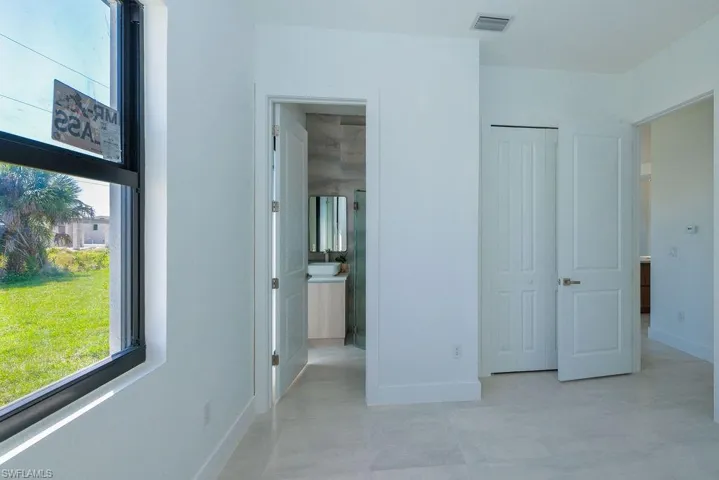 2211 NE 22 PL, CAPE CORAL FL 33909