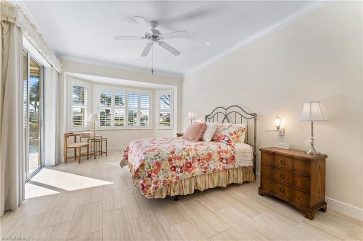 Master ensuite has access to your lanai! The bay window is a great place to curl up and readf a good book!!!