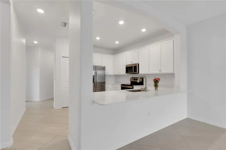 1645 Alameda Dr, Naples, Florida 34120
