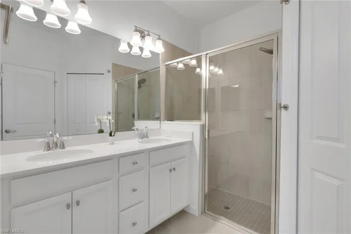 1645 Alameda Dr, Naples, Florida 34120