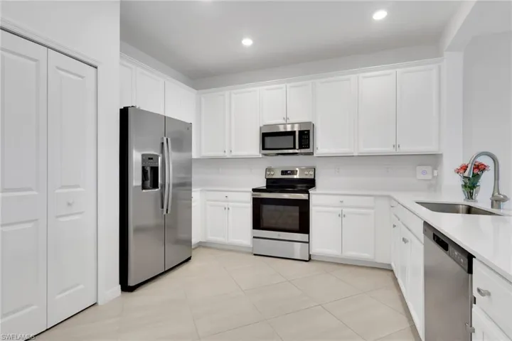 1645 Alameda Dr, Naples, Florida 34120