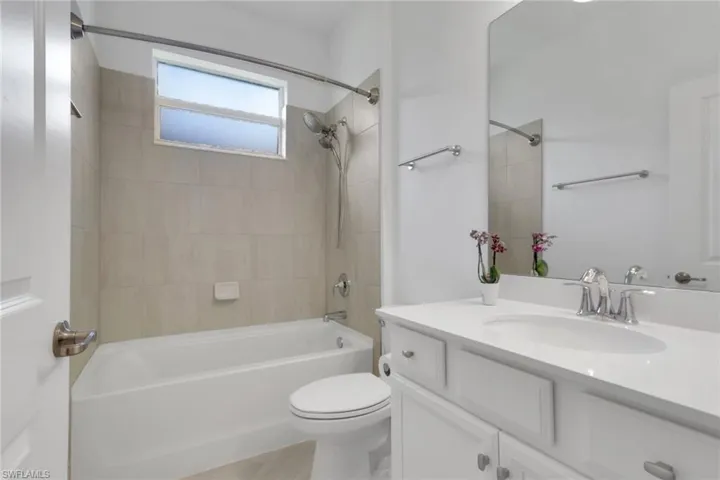 1645 Alameda Dr, Naples, Florida 34120