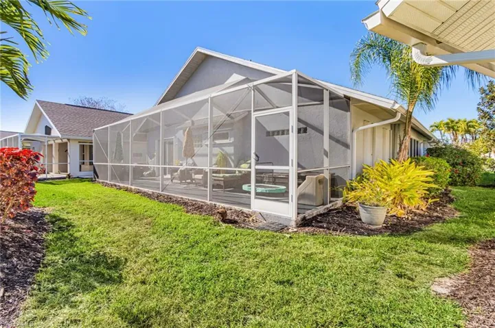 9391 Palm Island Cir, North Fort Myers, Florida 33903