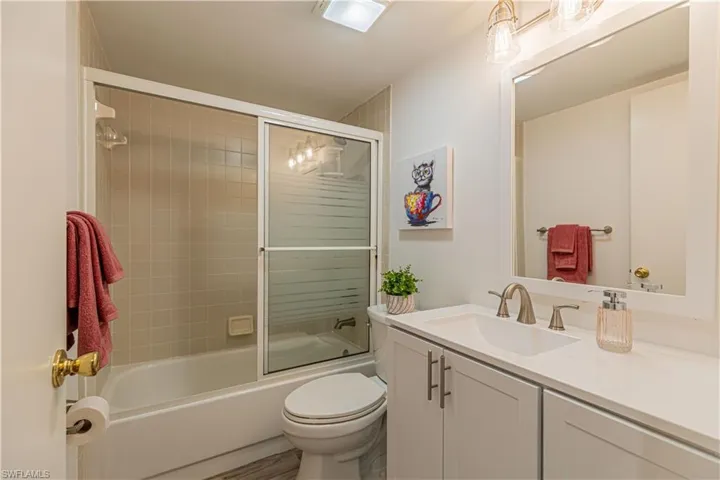 Flex space off of the kitchen. Currently used as a den.