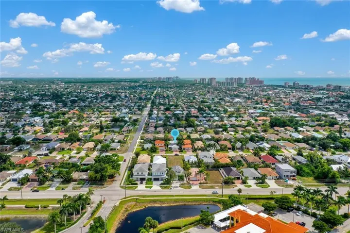 590  110th N AVE, Naples, FL 34108