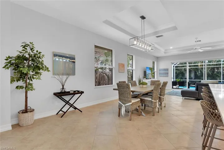 590  110th N AVE, Naples, FL 34108
