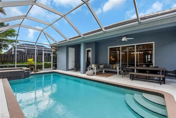 590  110th N AVE, Naples, FL 34108