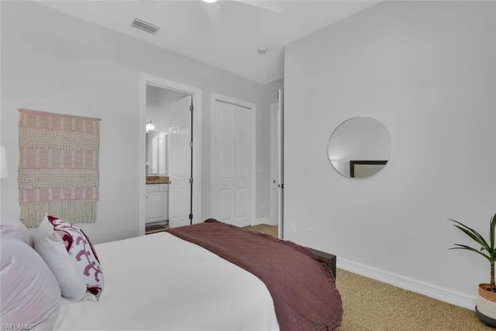 590  110th N AVE, Naples, FL 34108