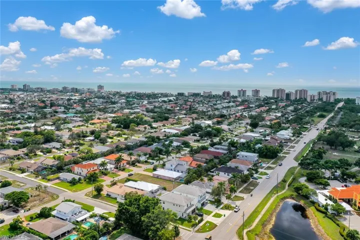 590  110th N AVE, Naples, FL 34108