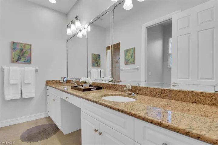 590  110th N AVE, Naples, FL 34108